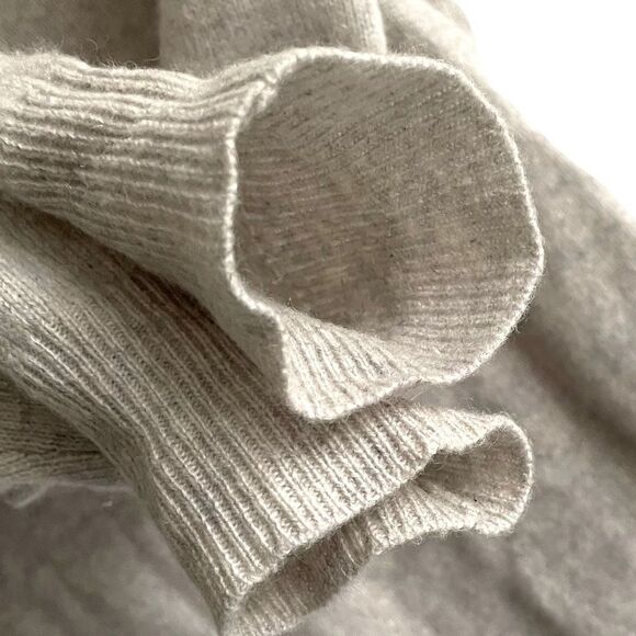 LORD & TAYLOR Cashmere Turtleneck Long Sleeve Sweater Light Grey XS - Picture 3 of 5